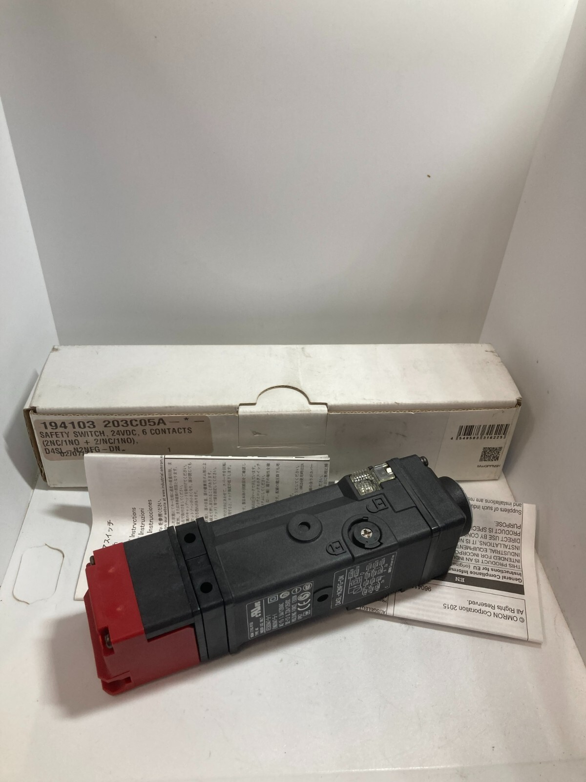 OMRON D4SI-N2NFG-DN SAFETY DOOR SWITCH 24VDC LED INDICATOR 2NC/1NO NIB