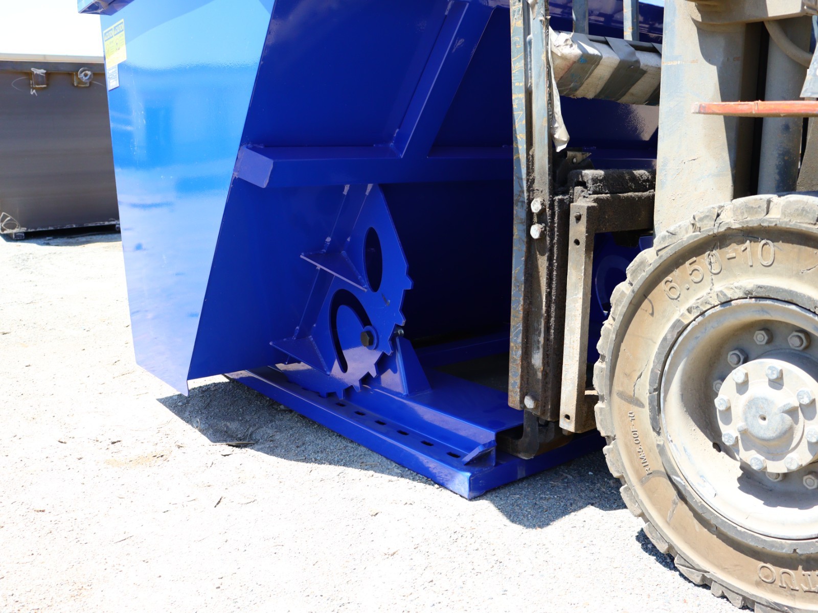 1.5 CY Self Dumping Trash Hopper Dumpster for Forklift/Skid Steer | 6000LB Load