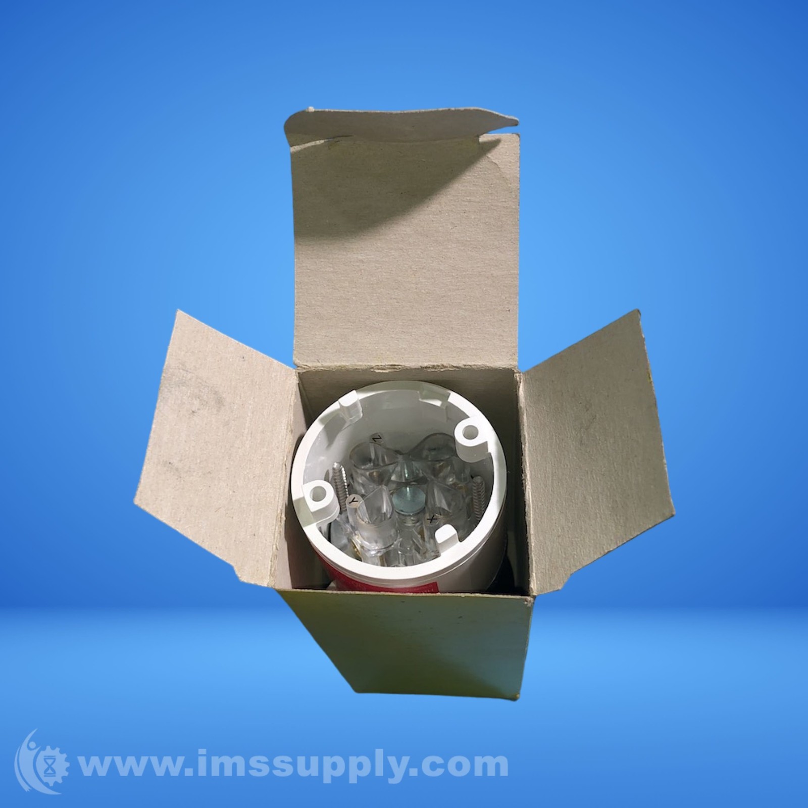 Hubbell HBL2731S 30A 480V 3P4W Locking Plug FNOB