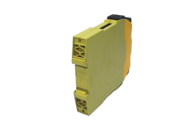 Pilz PNOZ s7 C 24VDC 4n/o 1n/c SAFETY RELAY 751107