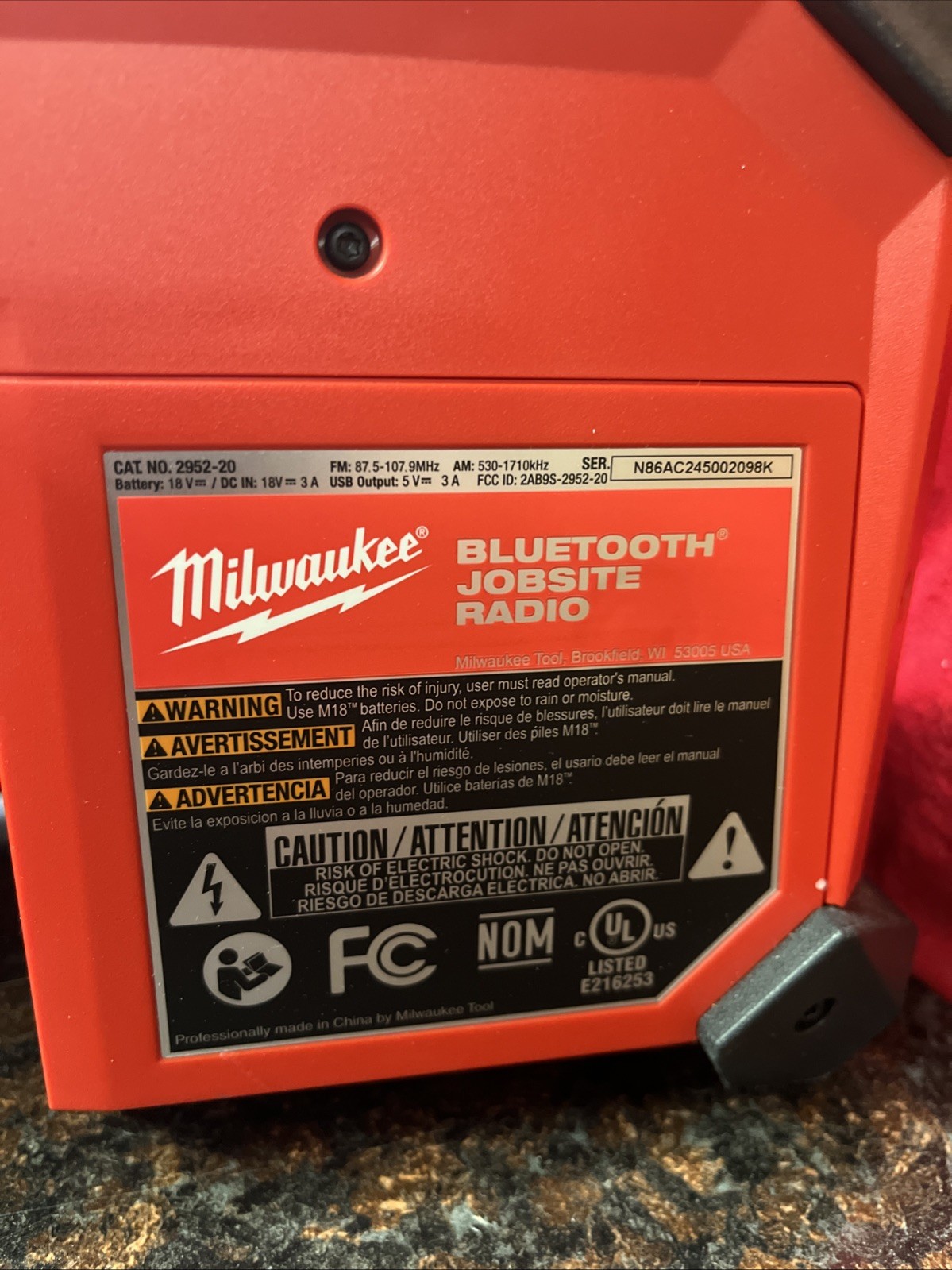 Milwaukee M18 18V Lithium-Ion Cordless Jobsite Radio (LOOK)