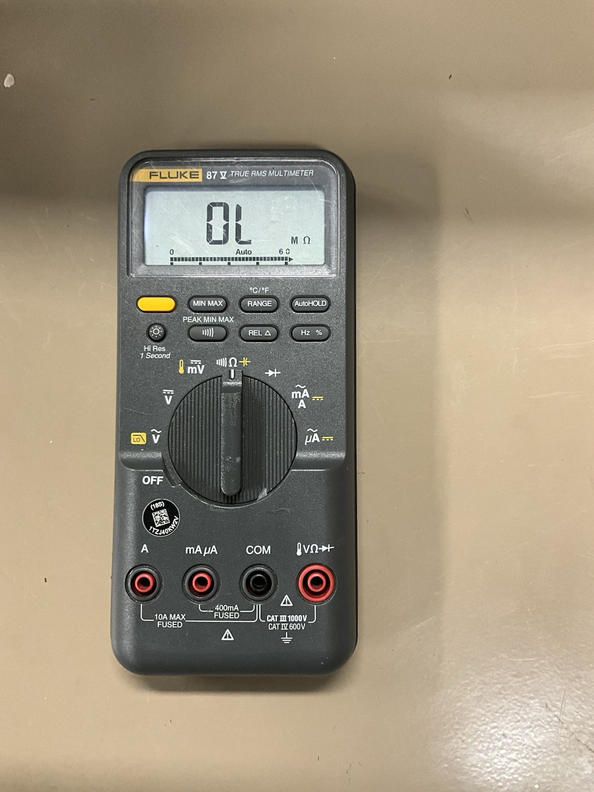 FLUKE 87 V TRUE RMS MULTIMETER POWERS ON