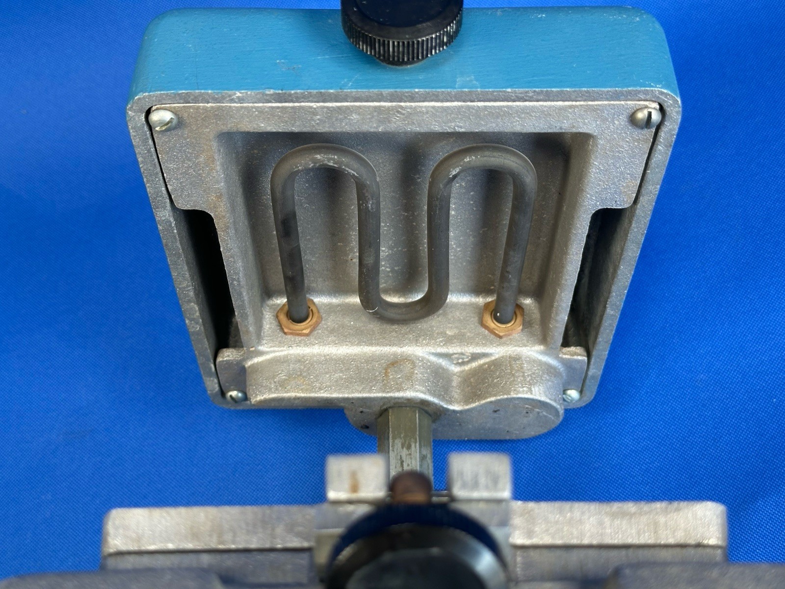 KEYSTONE Dental SINGLE CHAMBERED VACUUM FORMER 600 WATT