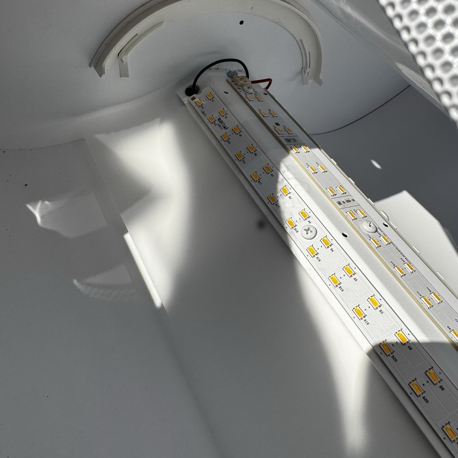 LITHONIA LIGHTING 2AVL2 30L MDR EZ1 LP835 LED Recessed Troffer Lighting