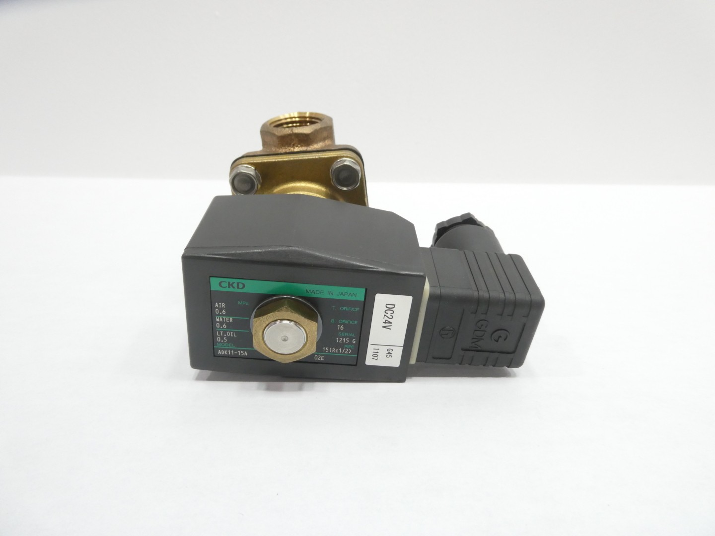 Ckd ADK11-15A Solenoid Valve 24v-dc 3/4in Npt 0.6mpa
