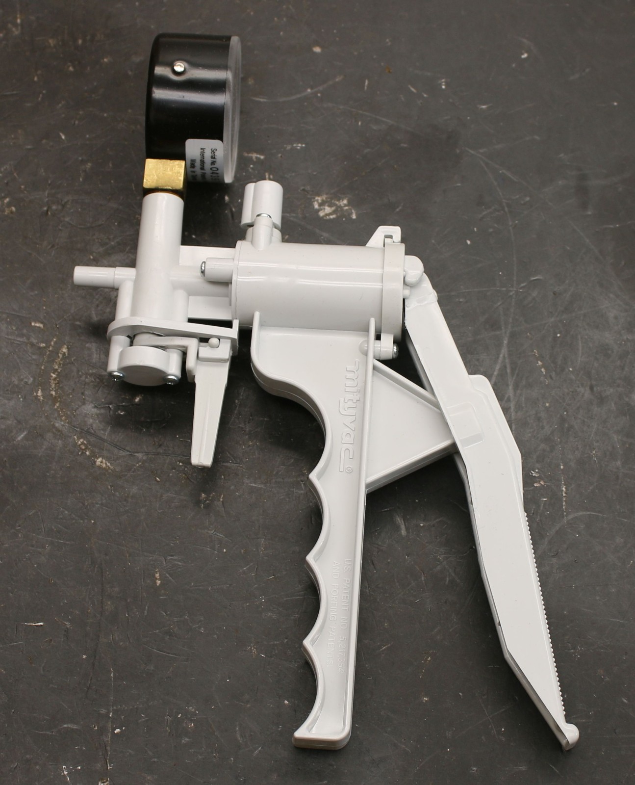 Lincoln Industrial Mityvac II Plastic Vacuum Pump Handheld with User Manual