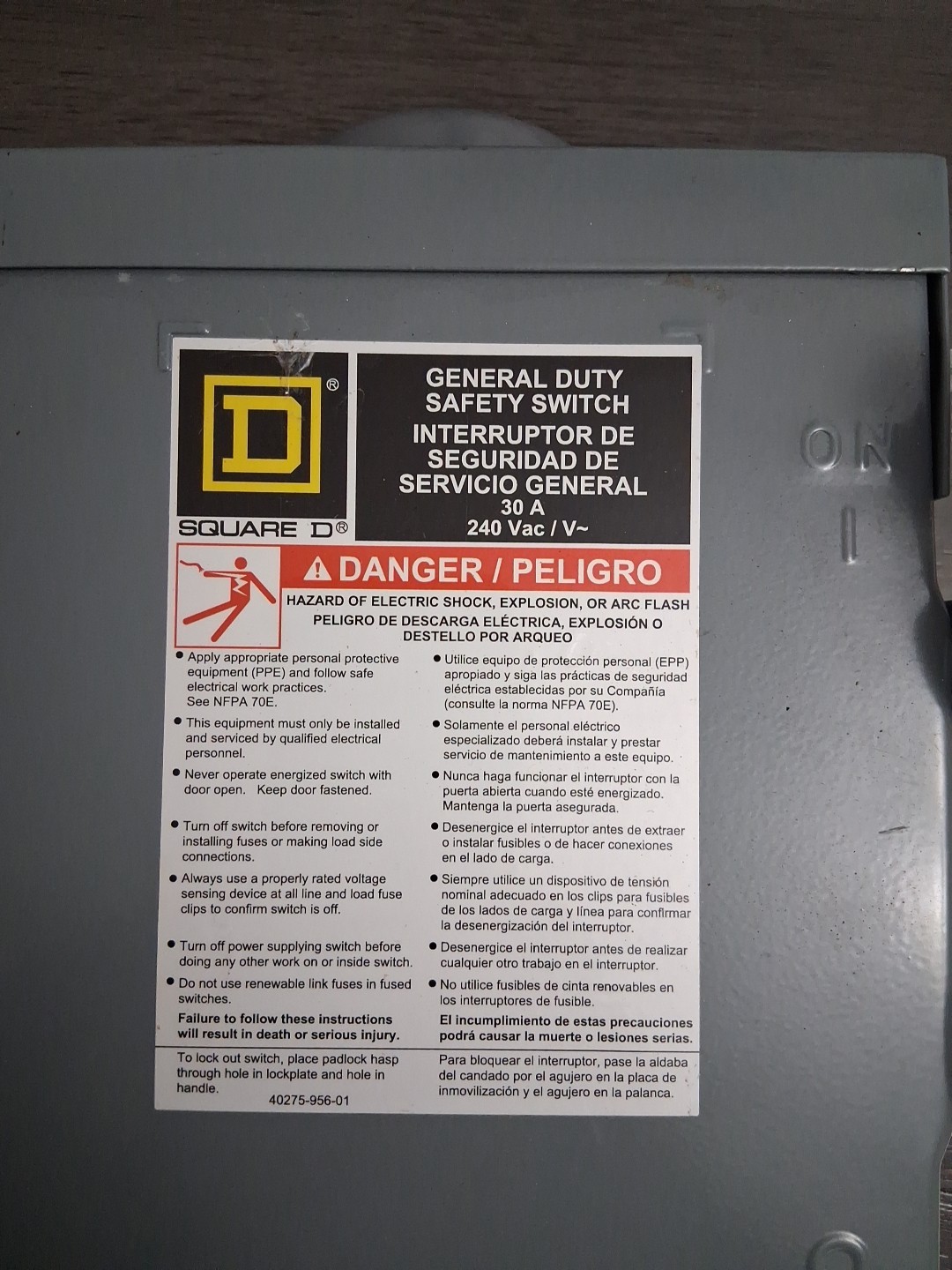 Square D D221NRB 30 Amp Fused Disconnect 240 V
