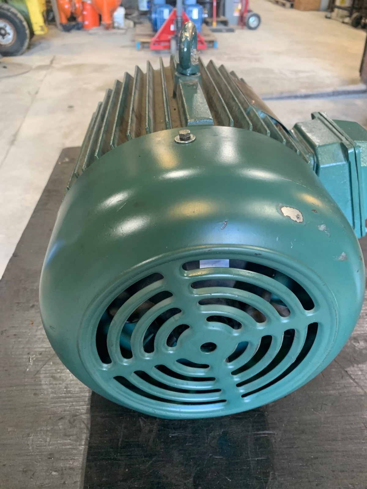 LEESON 10HP WATTSaver MOTOR 3PH 208-230/460VAC 1780RPM 215T Frame TEFC