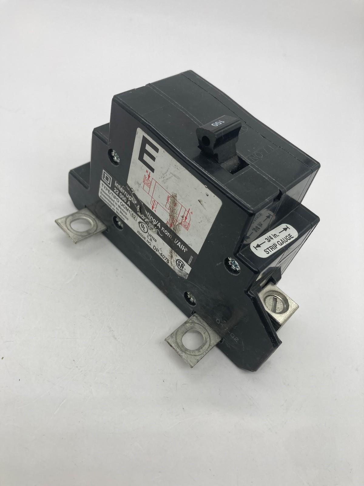 Square D QOM100VH8106 22kA 2Pole 100A 120/240V QOM1 Bolt On Main Circuit Breaker