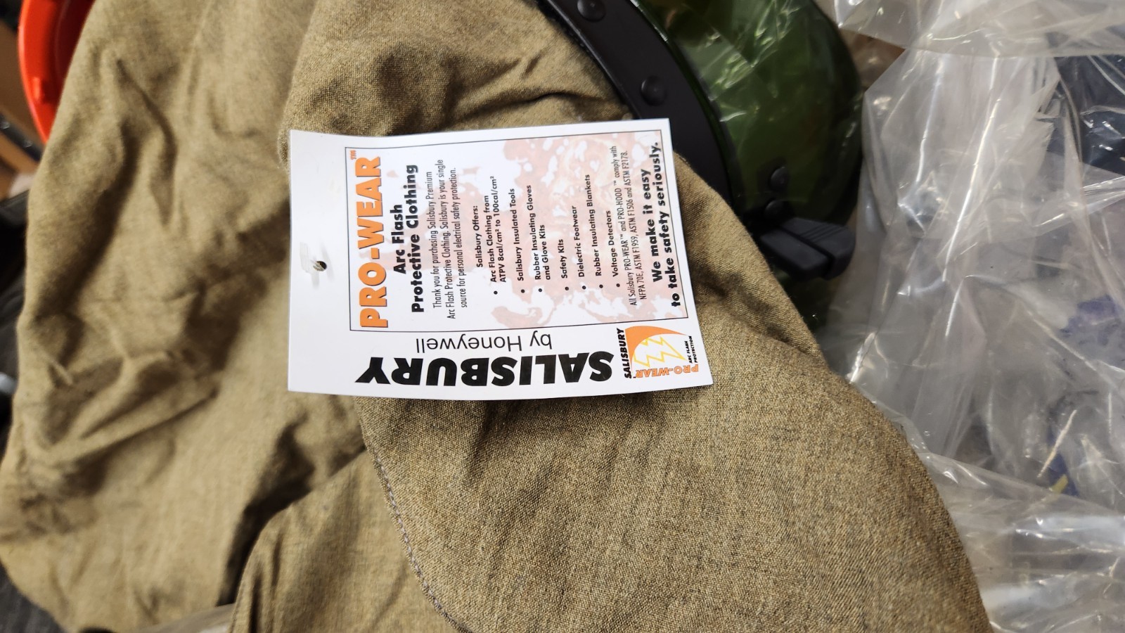 Salisbury Honeywell SK40PLT-LFH40 XL Arc Flash Kit 40 Cal NEW IN DISTRESS BOX