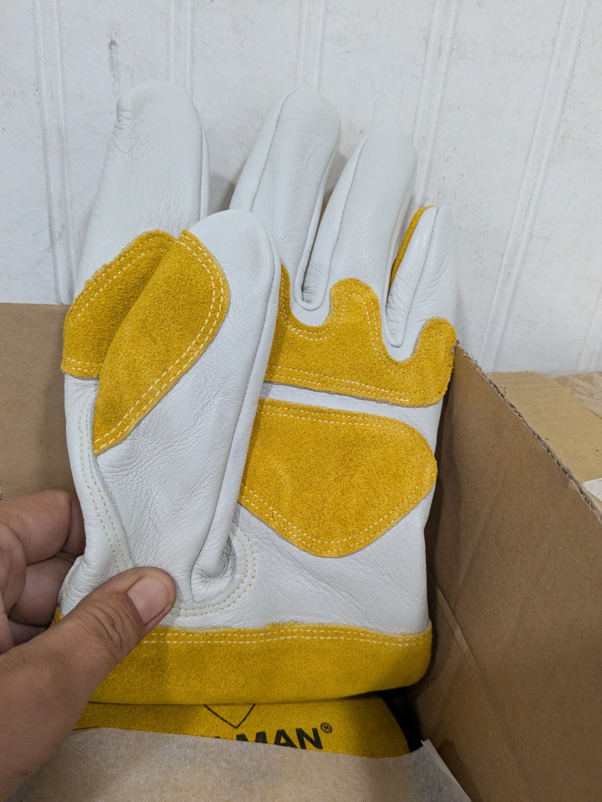 TILLMAN Welding/Heat Protective Glove 4″ Cuff, Cowhide, SZ L 6 Pairs 50L