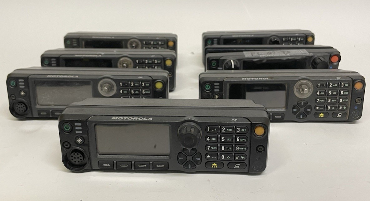 ONE Motorola PMHN4193A APX Mobile O2 Two-Way Radio Control Head AS-IS
