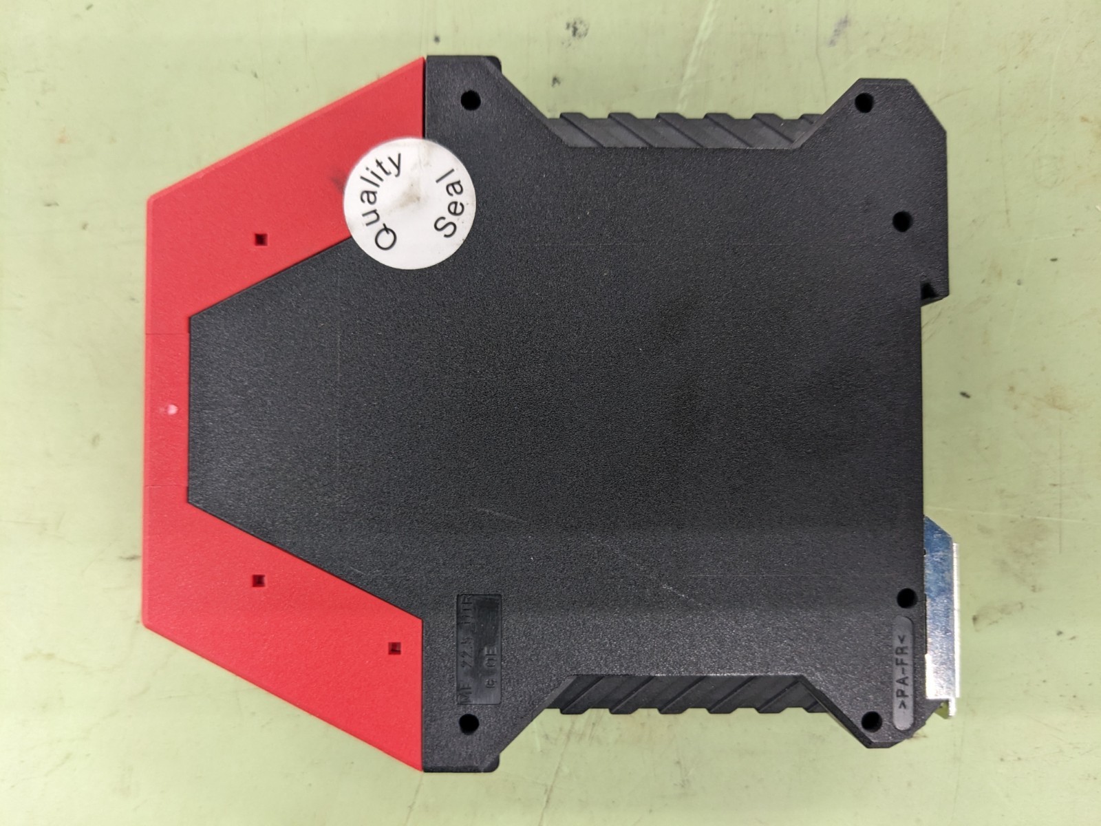 IDEC HR1S-AF5130B Safety Relay Module 24 Volt AC/DC – OPEN BOX FREE SHIPPING