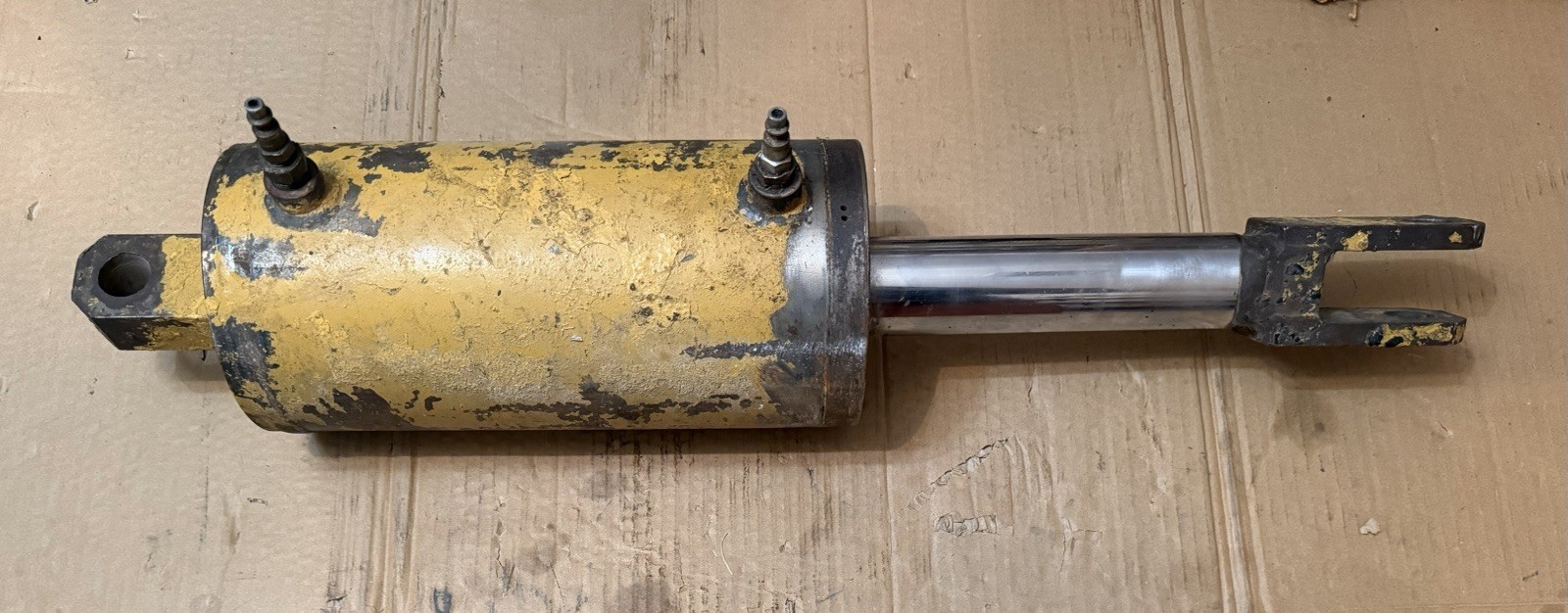 CAT-Hydraulic Cylinder-8″ Stroke-21″ Retracted-29″ Extended Steering Tilt Core