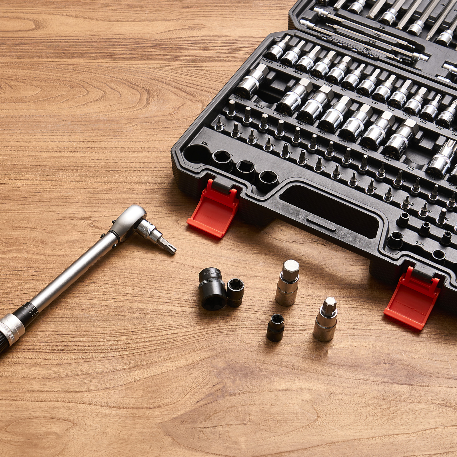 VEVOR Bit Socket Set 107-Piece SAE and Metric Hex/Torx/E-Torx/Tamper-Proof/Extra