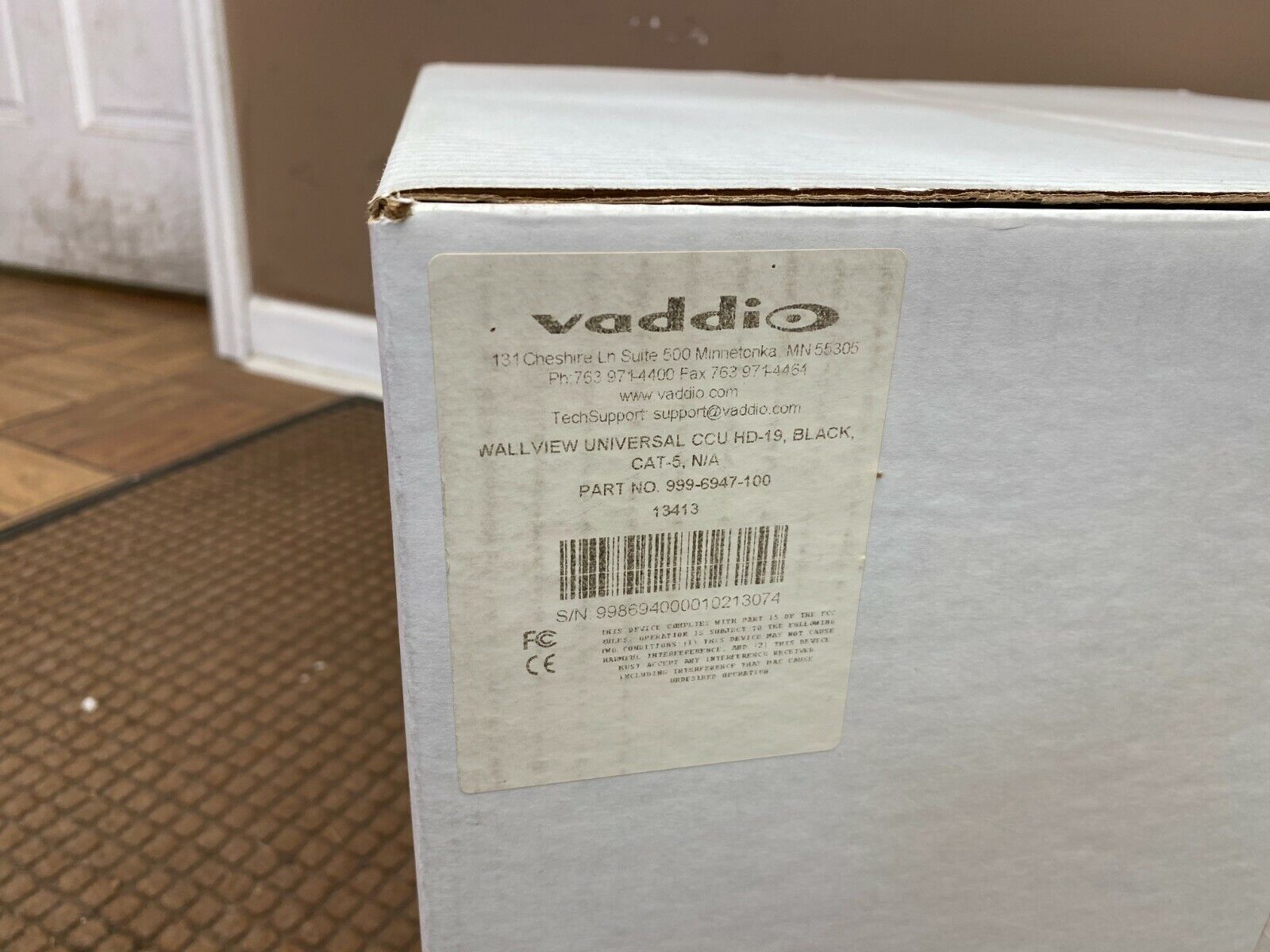 VADDIO WallView HD-19 camera 999-6940-000 & Universal CCU HD-19 998-1105-034,PS