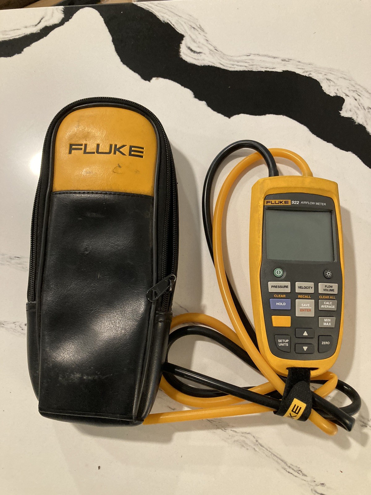 Fluke 922 Airflow Meter/Micromanometer Air Pressure Velocity Volume Temperature