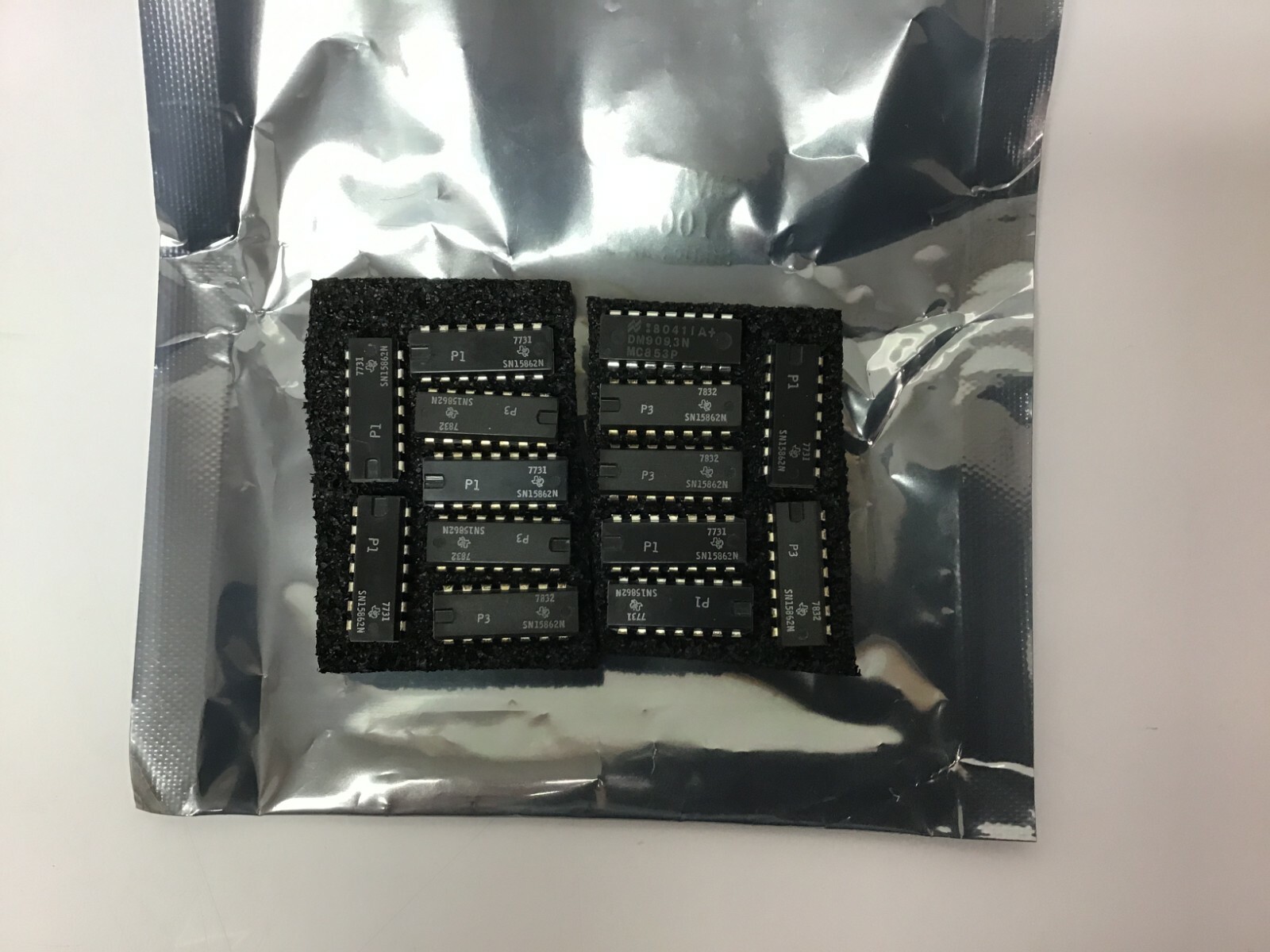 88 NEW VINTAGE Texas Instruments SN15857N, SN75150P, SN74175N Logic ICs SN15862N