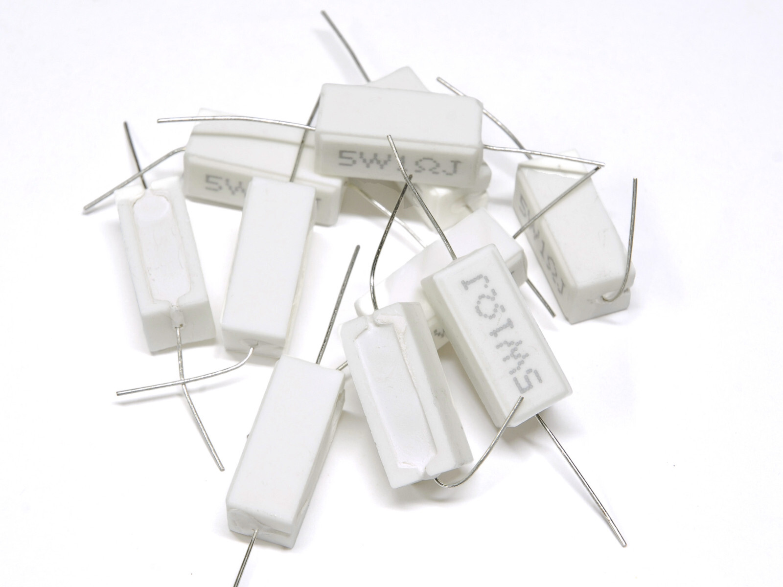 5 Watt Resistor Wire Wound ±5% Tolarance – Axial Cement Power 5W