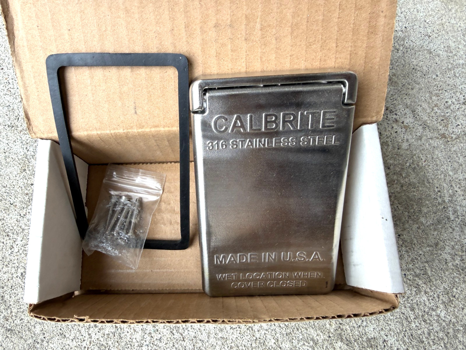 Calbrite S60000VDR0 Stainless Steel 316 Vertical Outlet Receptacle Weatherproof