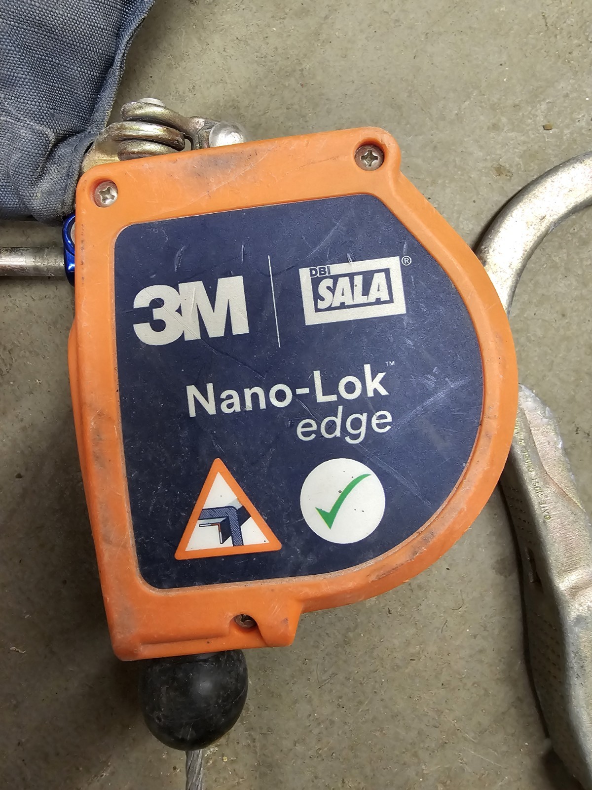 3M DBI-SALA NANO-LOK EDGE DUAL 8′ RETRACTABLE CABLE LANYARDS 3500227
