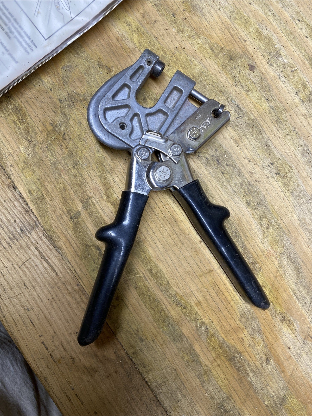 Malco PL1 Metal Stud Punch Lock Crimper Tool Made In U.S.A.