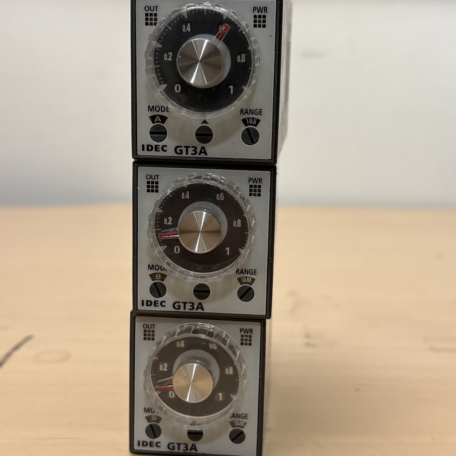 Idec Gt3a-3eaf20 Time Delay Relays 120-240vac