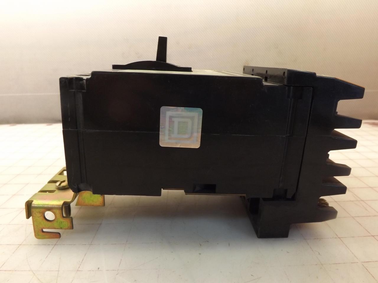 SQUARE D FH36015 THERMAL-MAGNETIC CIRCUIT BREAKER T33213