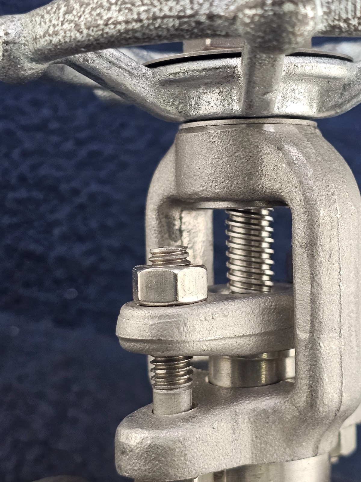 Smith CL-800: 1″ FNPT x 1″ Socket Weld Forged Carbon Steel Wedge Gate Valve