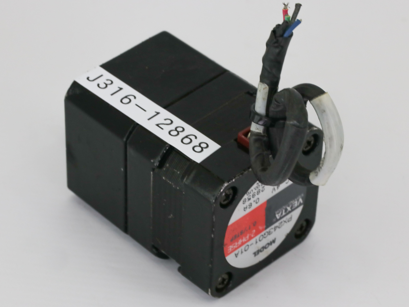 12868 VEXTA 2-PHASE STEPPING MOTOR, 0.1°/STEP, 4VDC, 0.6A PX243G01-01A