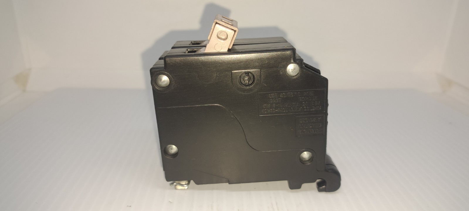Cutler Hammer EATON CH230 2 Pole 30 Amp 120/240V Circuit Breaker Flaw