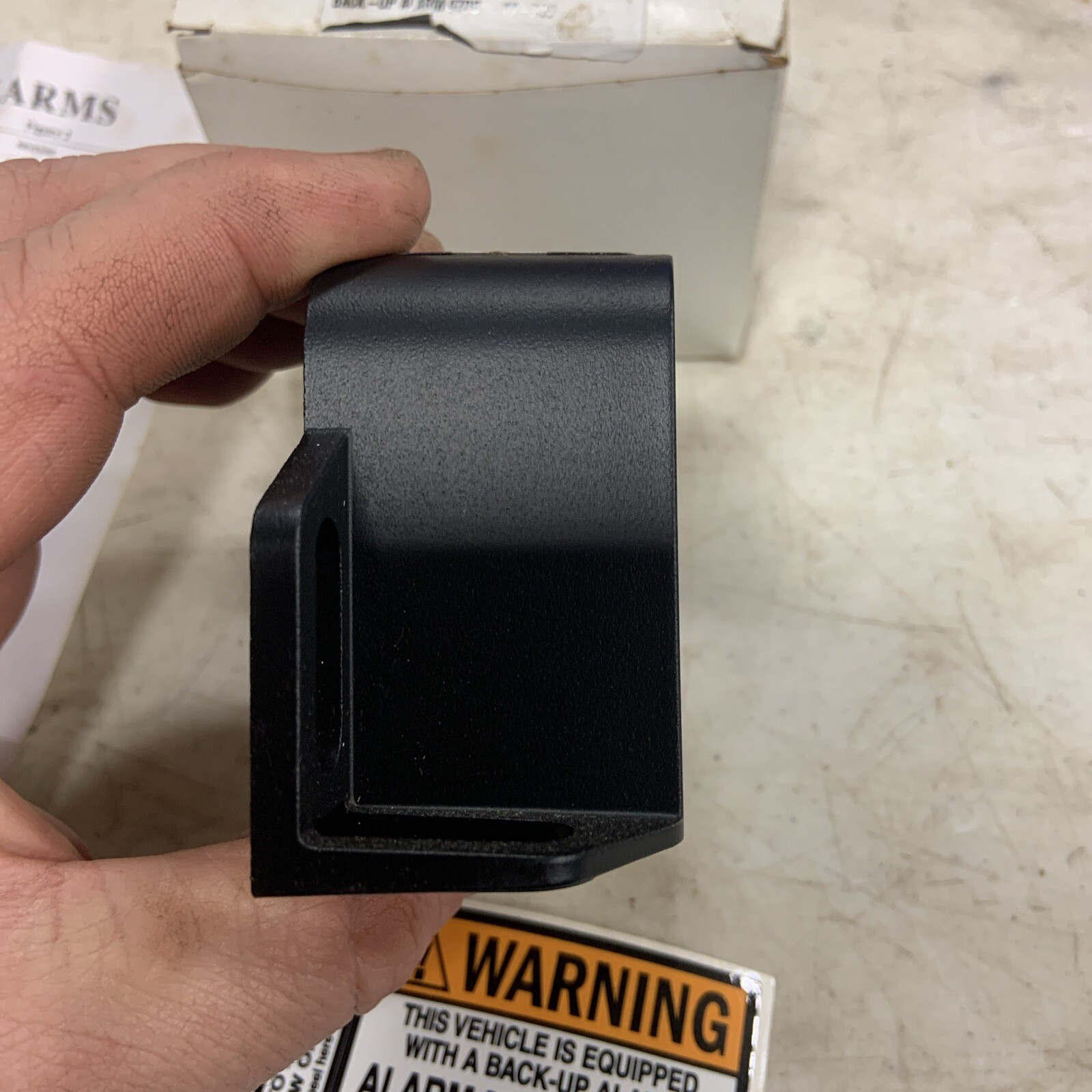 Safe-T-Alert Series STA21502W 2000 Series 12-24 VDC New 97 dB Back Up Alarm