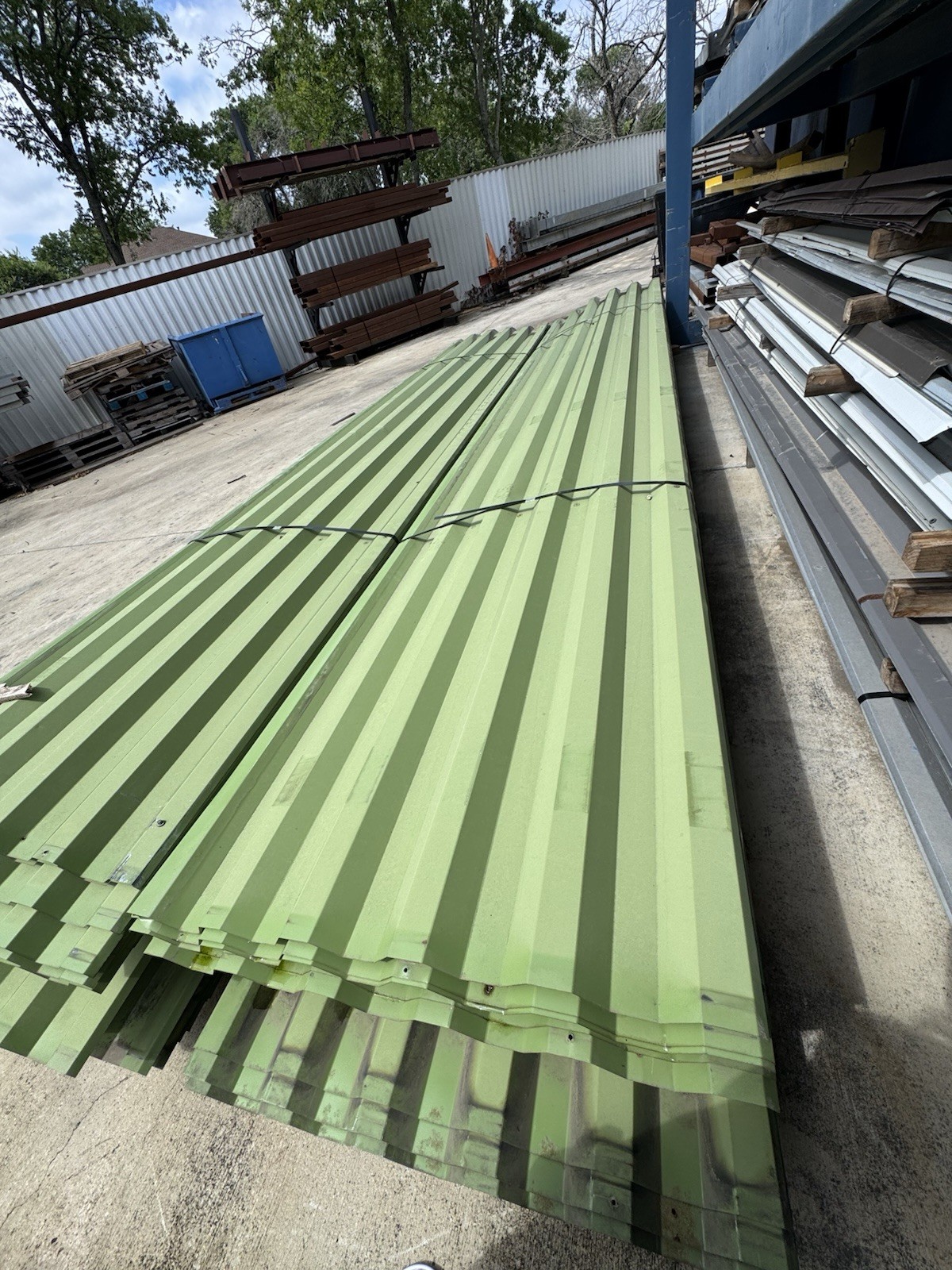 36 gauge 18’x3.5’ Steel Sheets- Roofing/Fence Panels- Green & White Sheet Metal
