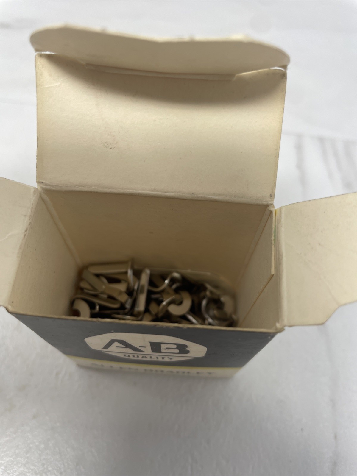 ALLEN BRADLEY 1492-N38 / 1492N38 Lot Of 50