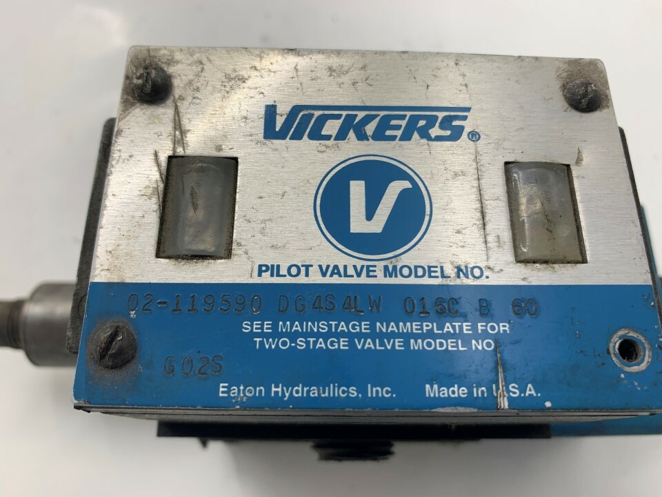 Vickers 02-119590 DG44LW 016C B 60 w/ 868982 110v/50hz .85amp 120v/60hz .69amp