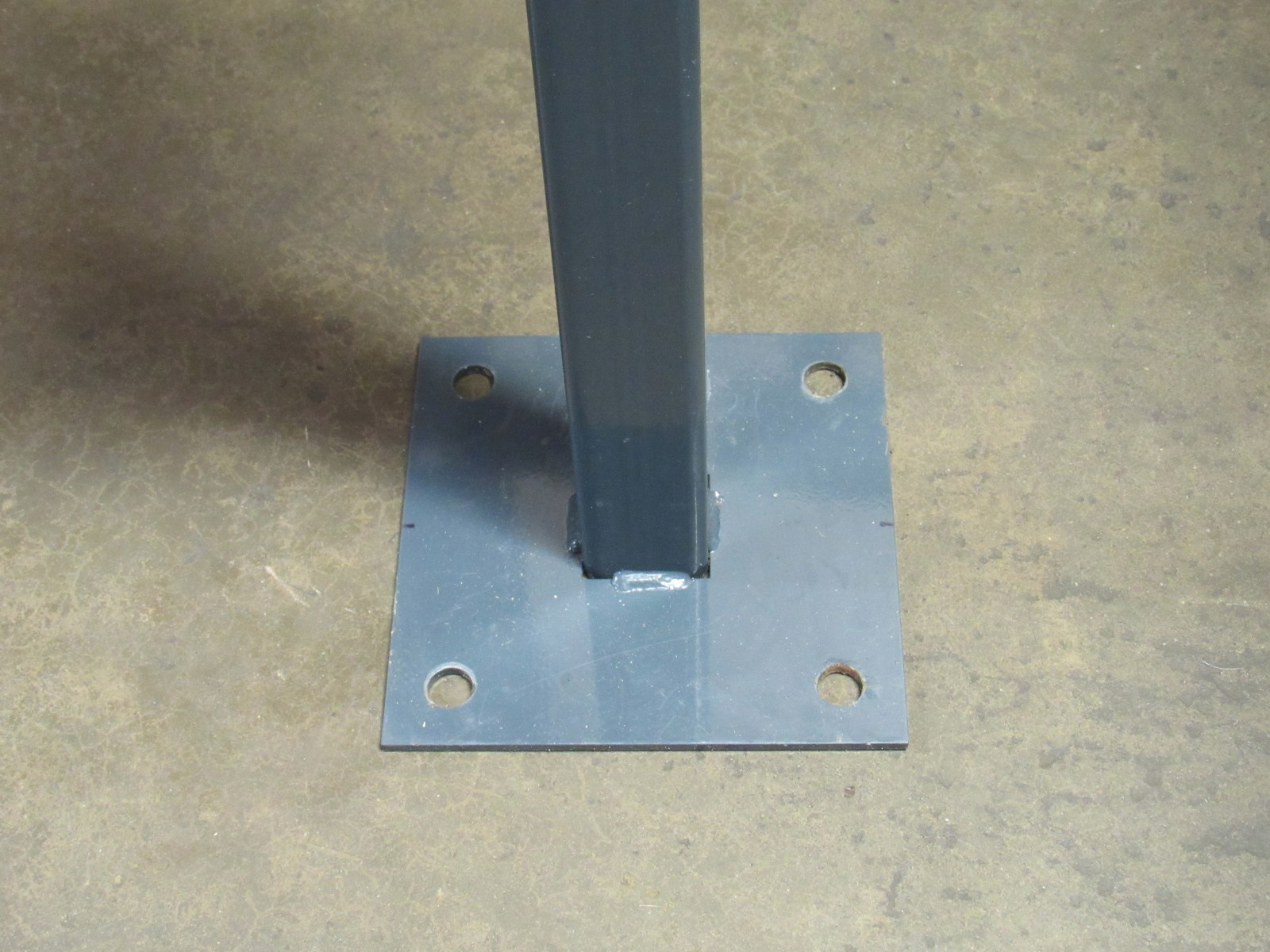 NO NAME 35-3/8″ HEIGHT FLOOR MOUNT PUSH BUTTON CONTROL PEDESTAL STAND