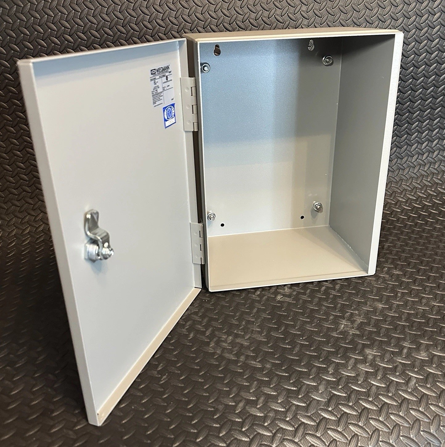 Hubbell-Wiegmann N1C121608LP Enclosure, 12x16x8 NEMA 1 New In Box