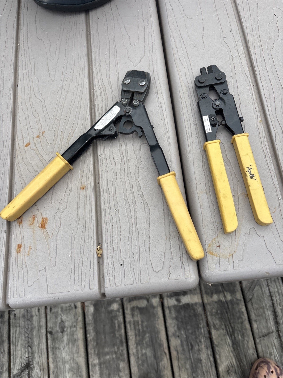 Apollo PEX Clamp Tool 3/8 in. and 3/4 in. & 1/2 To 3/4 Crimp Sleeve Combo Tool