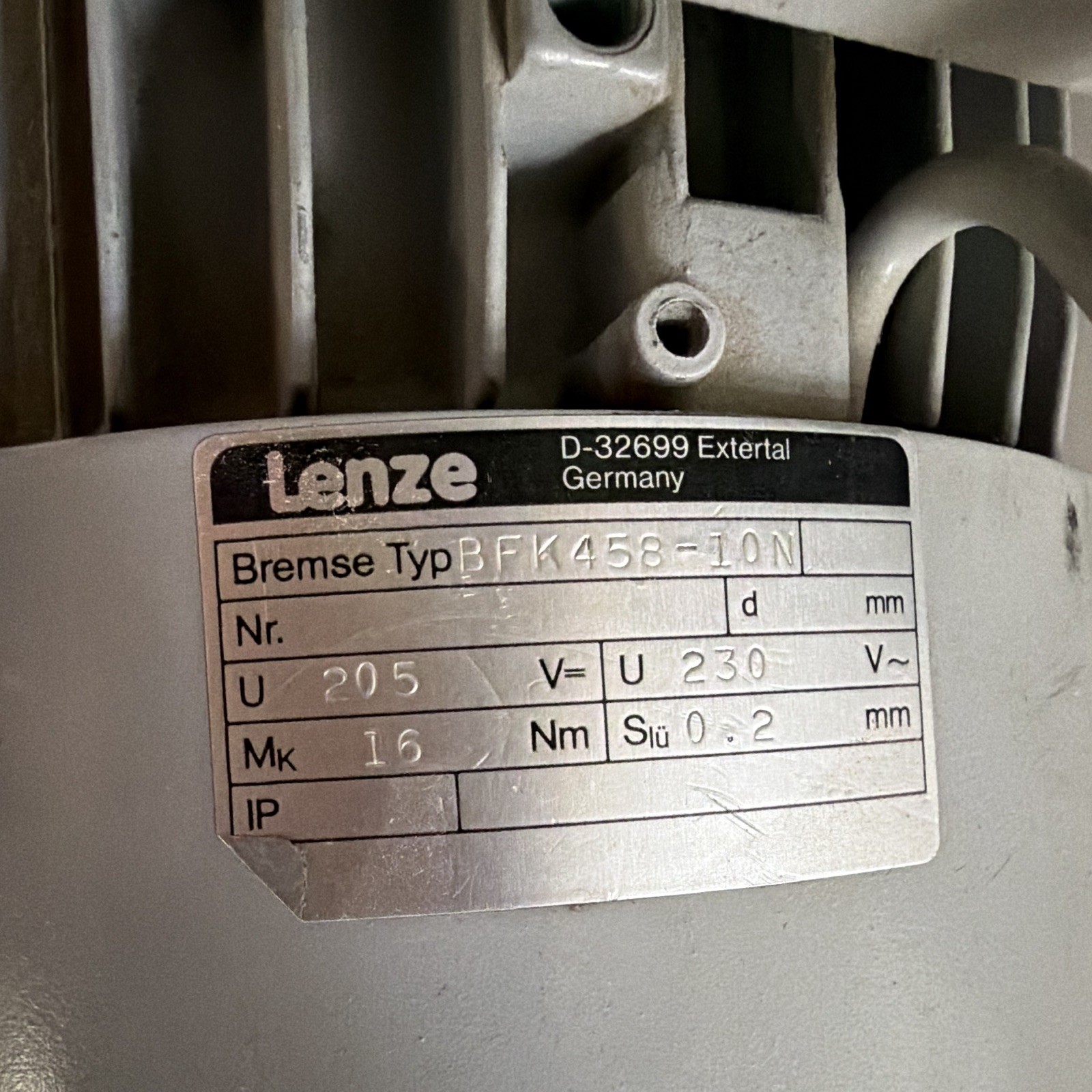 Lenze 3-Phase AC Induction Gearmotor w/ Brake IP55 TEFC 32:1 1.5kW