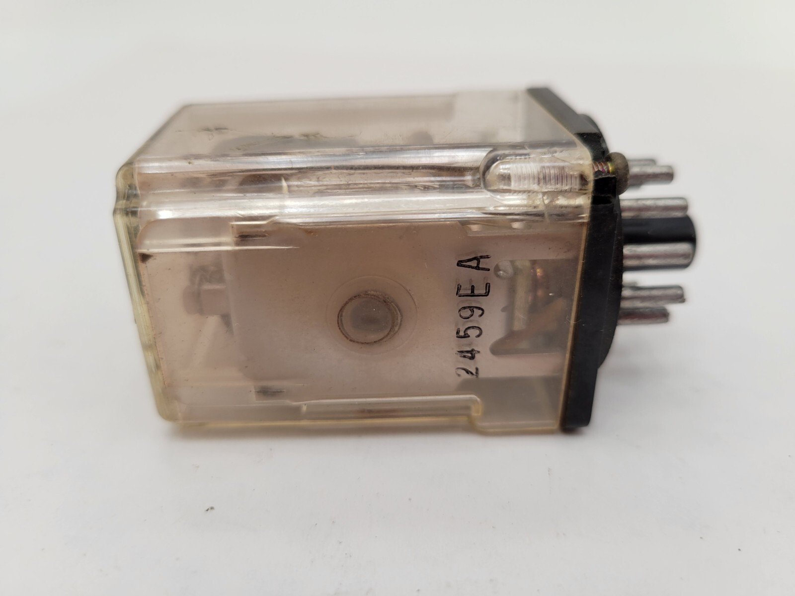 Omron MK2KP Intermediate Relay Plug-in Mount 5A 250VAC DPDT Coil 24VAC 11-Pin