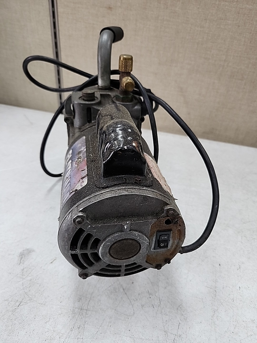 JB Industries DV-200N Platinum Vacuum Pump Working.