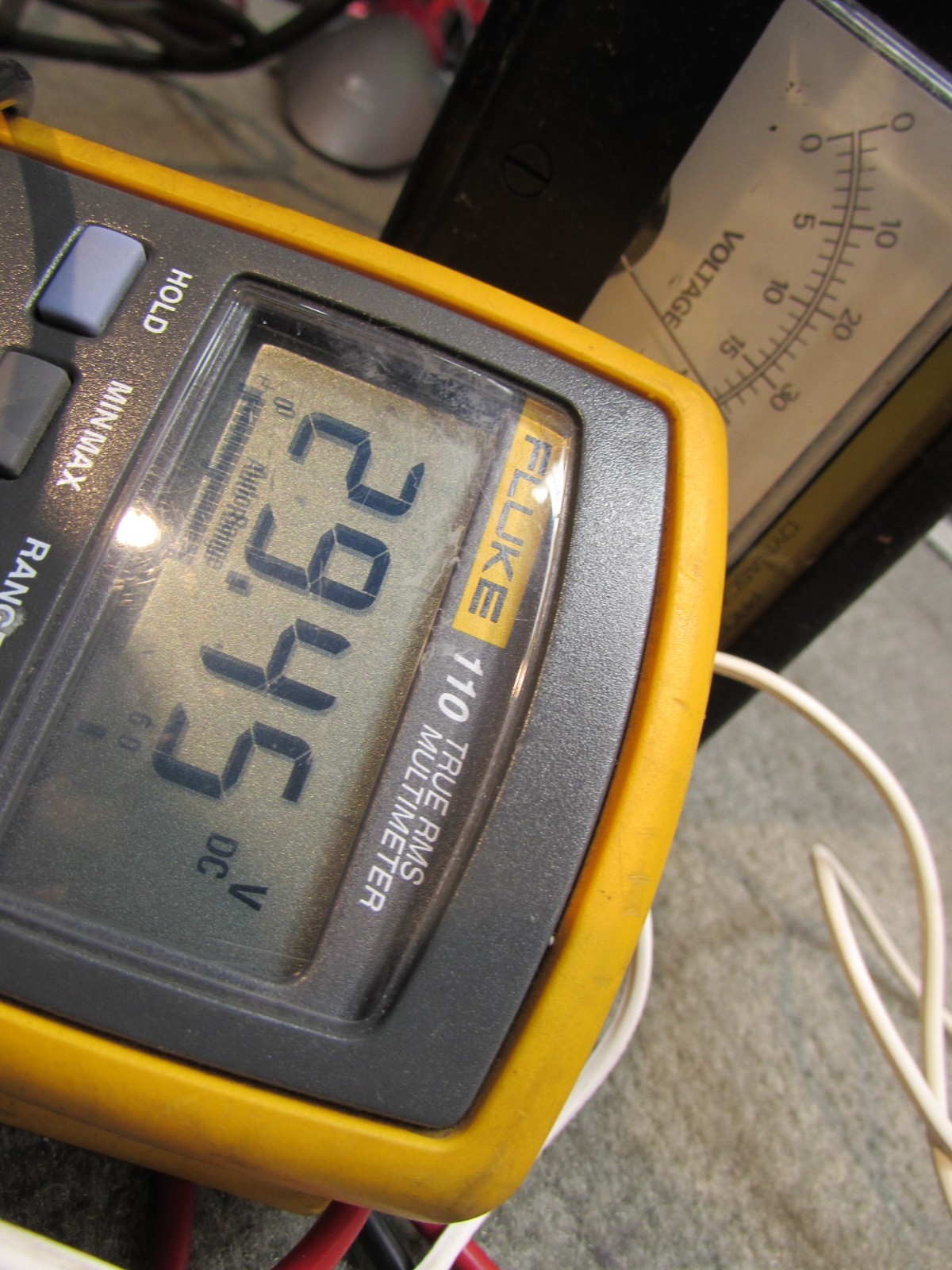 ESTATE* VINTAGE DYNASCAN B&K 1601 DC POWER SUPPLY ~ READ