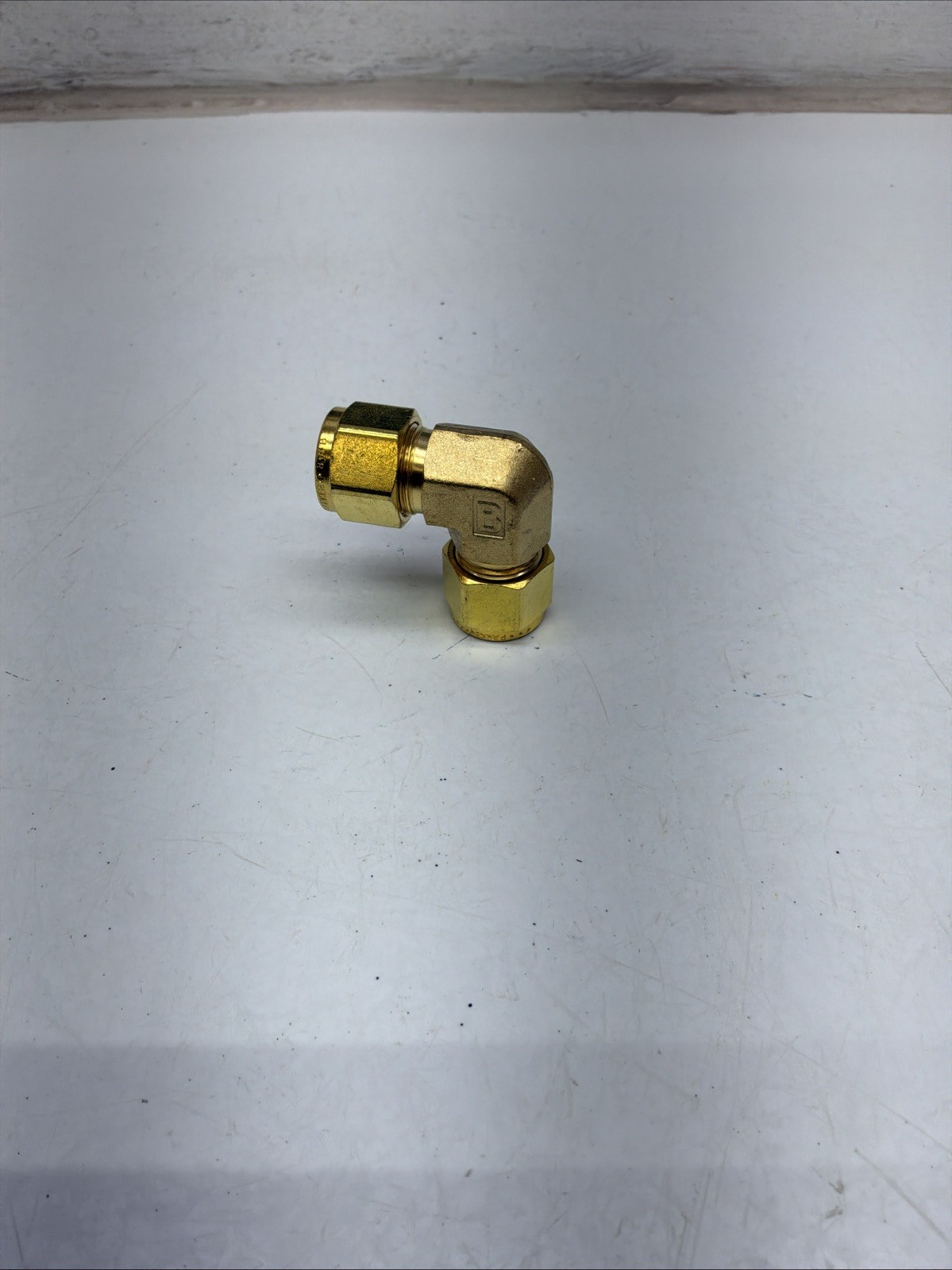 Parker 1/4” A-Lok Brass Union Elbow 8-8 EBZ-B NIB