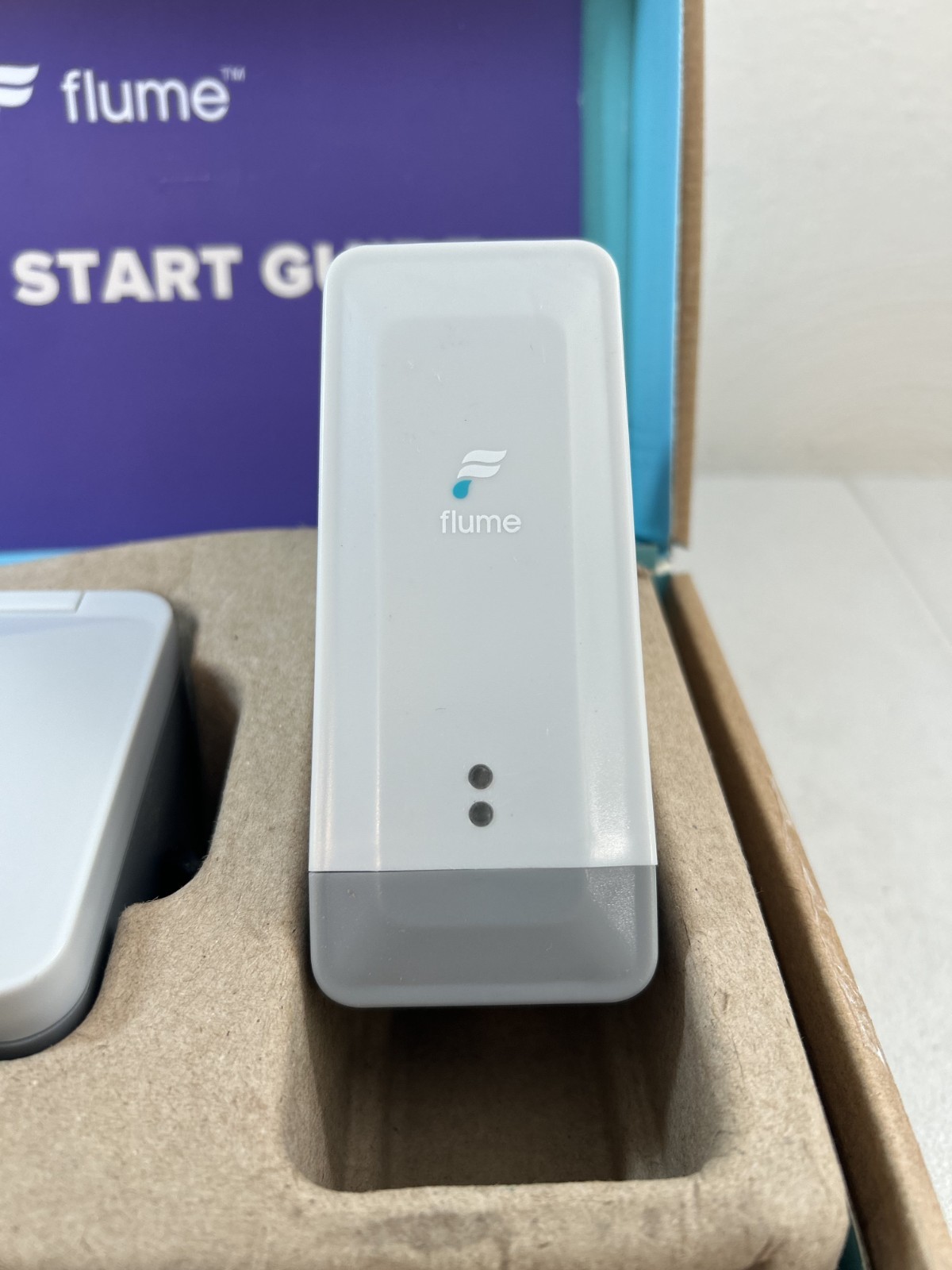 Flume 2 Smart Home Water Monitor & Leak Detector F2100 With WiFi – Open Box New