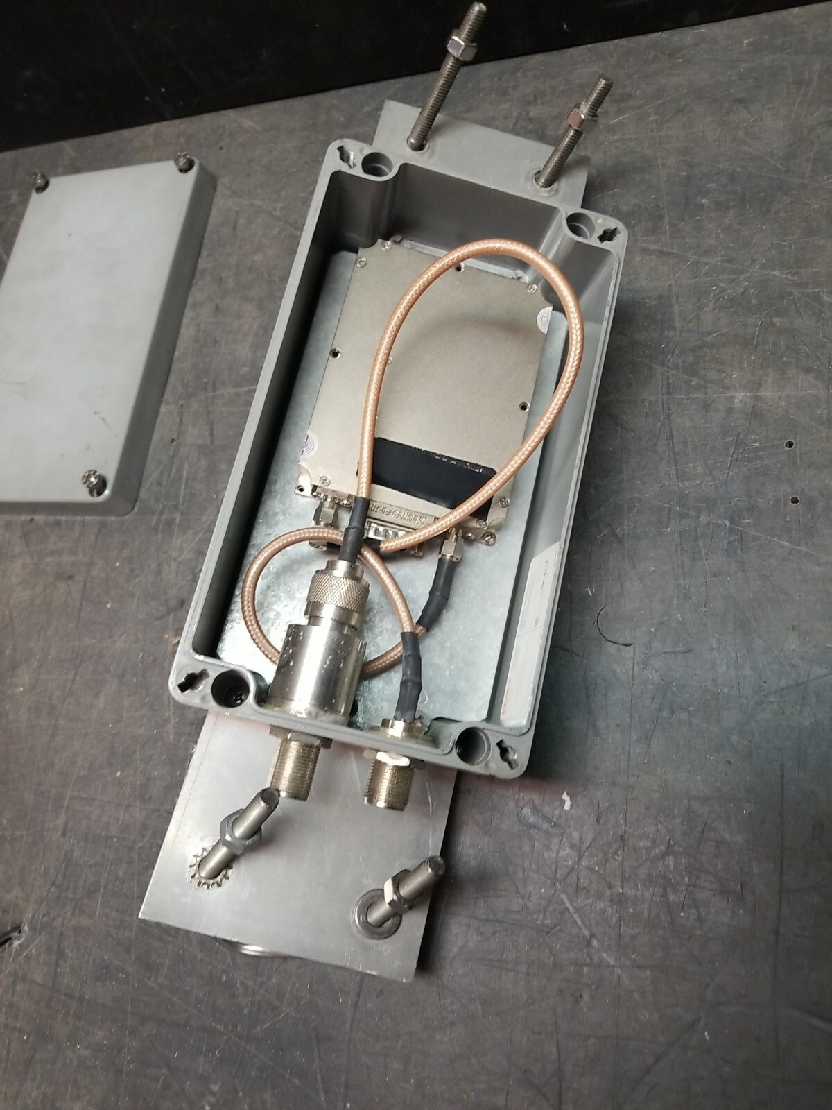 BLOCK DOWN CONVERTER, 1.99 – 2.5GHz in Hoffman Enclosure with pole Mounts