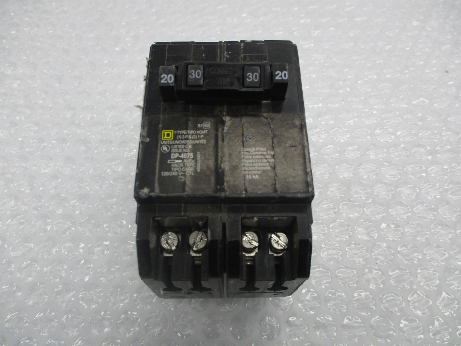 SQUARE D HOMT2020230 BREAKER 4POLE 20/30AMPS UNMP