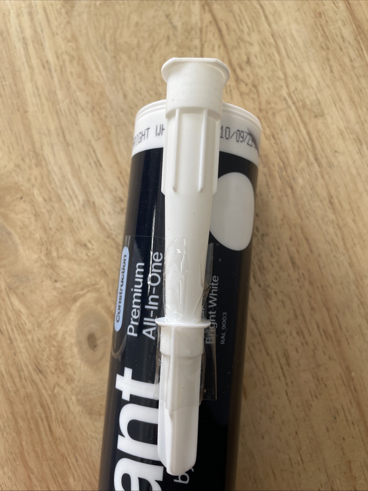 Construction All-in-One Hybrid Polymer Sealant & Adhesive – Bright White 9 Pack