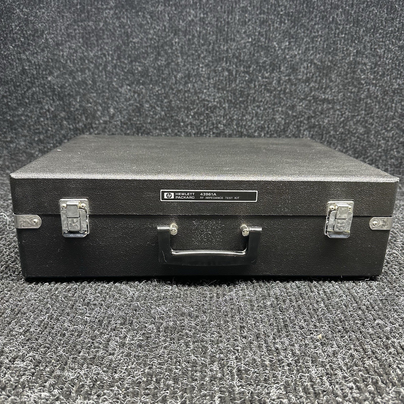 Agilent HP 43961A RF Impedance Test Kit with Case – UNTESTED, Complete Kit