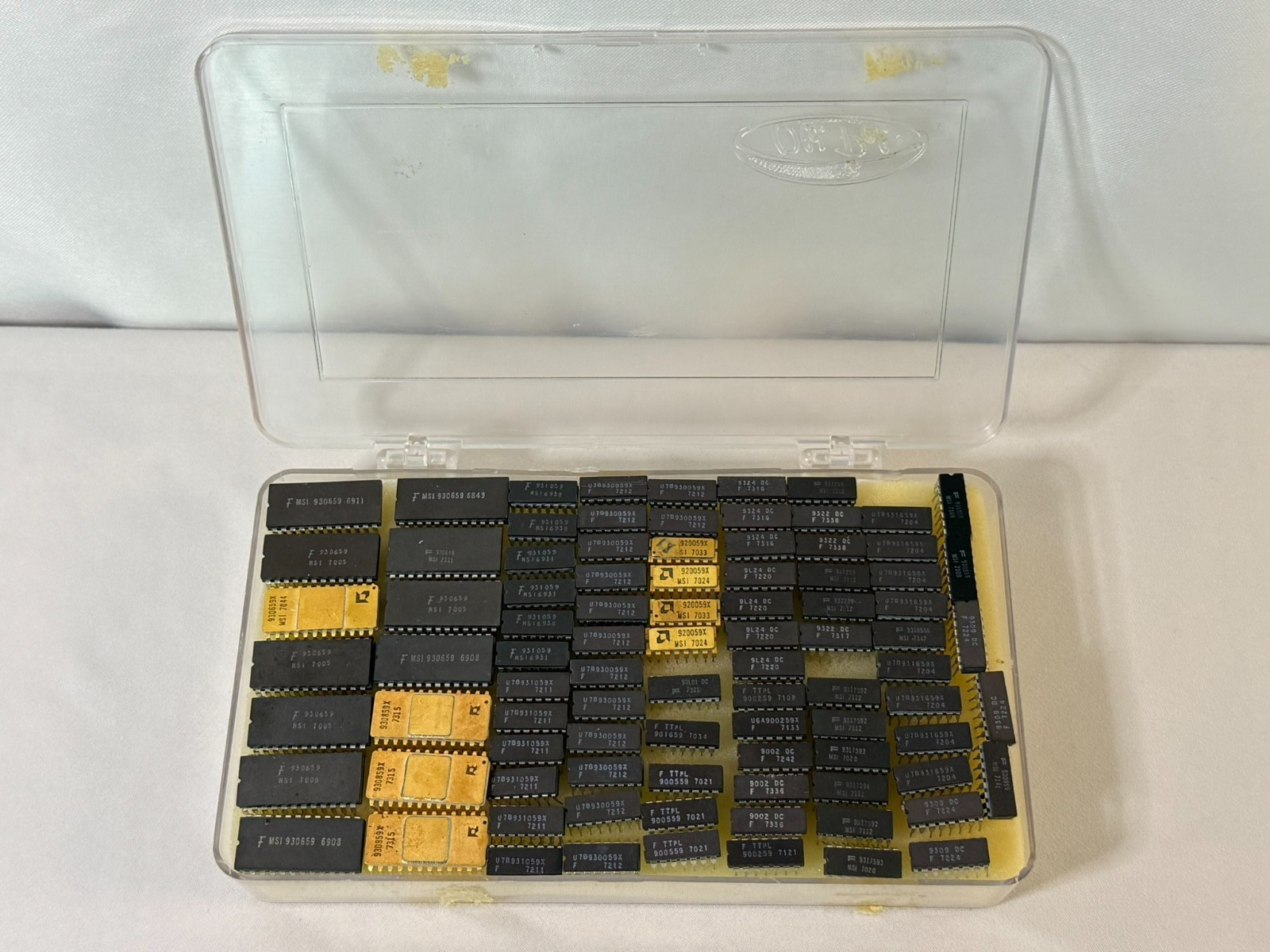 Vintage Fairchild MSI TTL IC Chip Lot Gold Ceramic & DIP Logic ICs w/ Storage