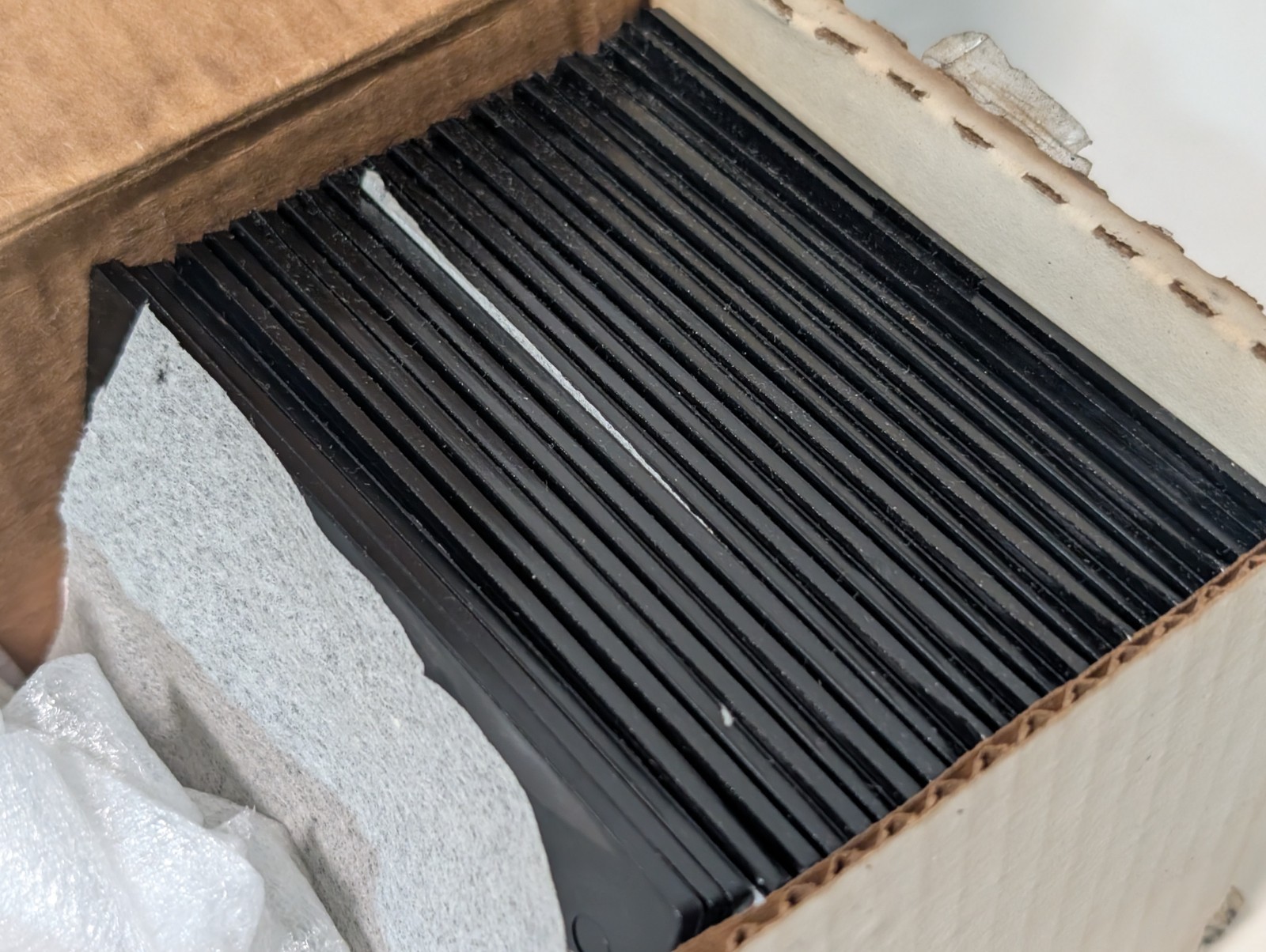 Box of 26 Standard Plaque 1A-2 Injection Molded 5″x5″x0.118″ PBT Lab Test Panels